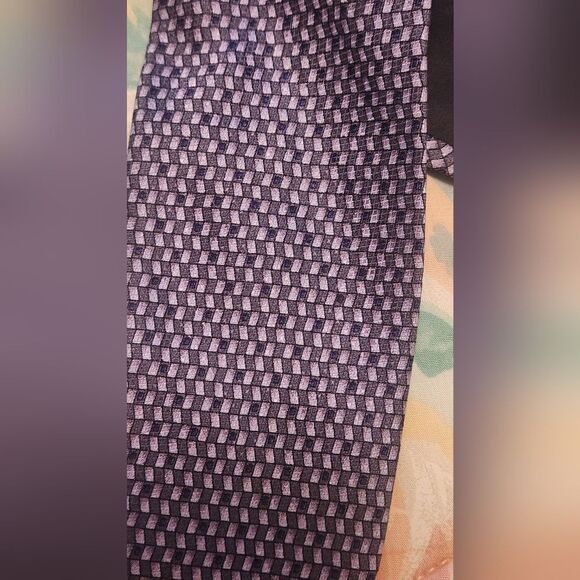Reaction Kenneth Cole Gray Silver Geometric 100% Silk Men's Tie 58"×3.5" - Picture 2 of 5